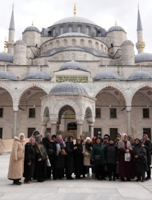 Gaziosmanpaşalılar kutsal mekanları dolaşıyor