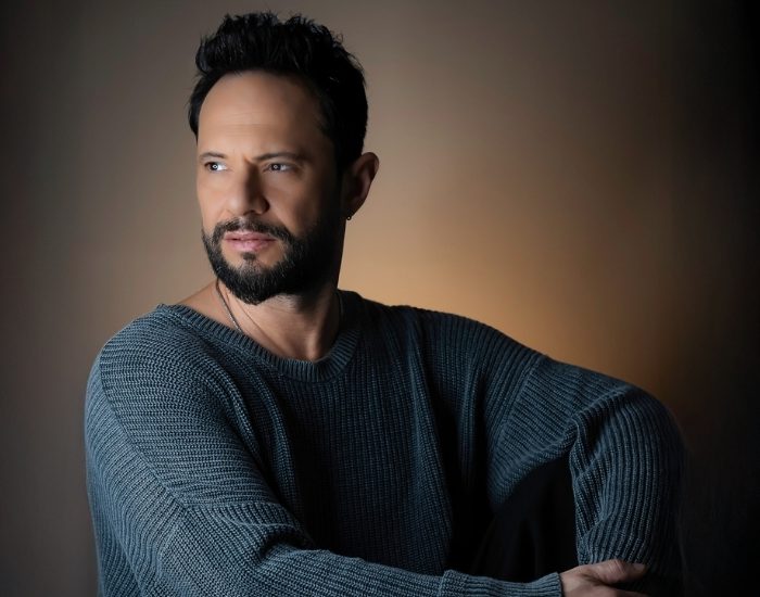 Özgün “Sen Ağlama”