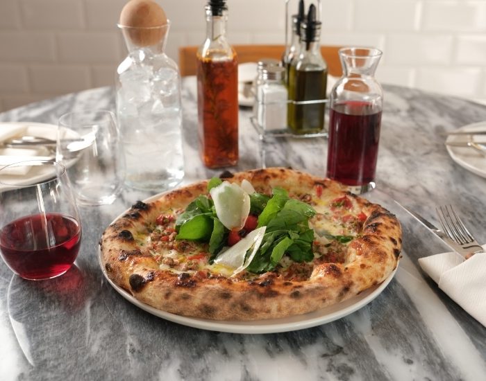 Limon kabuk dokunuşlu pizza