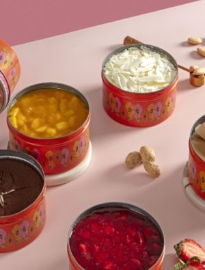 Özel tasarım kutularında Mini Miss Tin lezzetleri