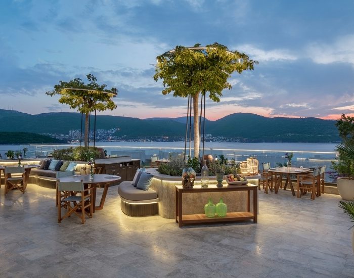 Ezi’de taverna geceleri