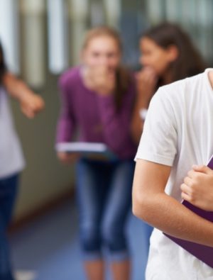 Akran zorbalığını önlemenin püf noktaları! 