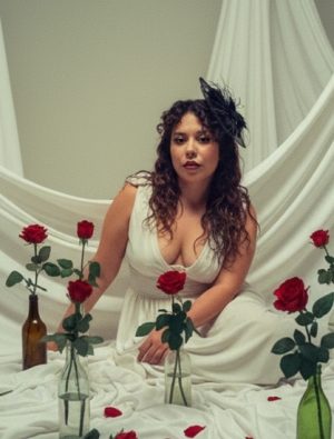 Aysemen “Dağıt Beni”