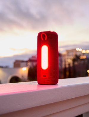 JBL, kola kutusu büyüklüğündeki yeni Bluetooth hoparlörü