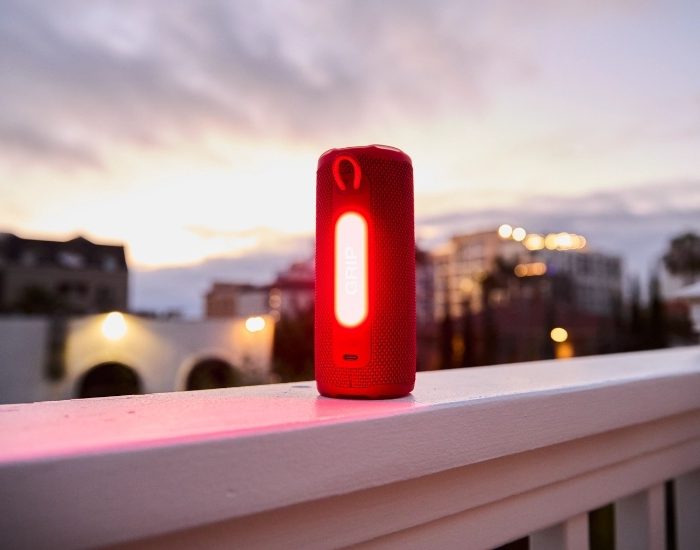 JBL, kola kutusu büyüklüğündeki yeni Bluetooth hoparlörü