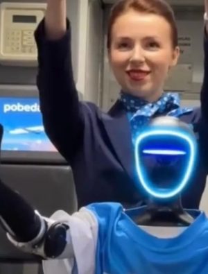 Robot kabin memuru Volodya