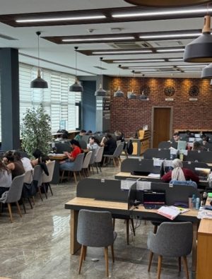 Kâğıthane’de Gençler Millet Kıraathanelerinde Sınavlara Hazırlanıyor