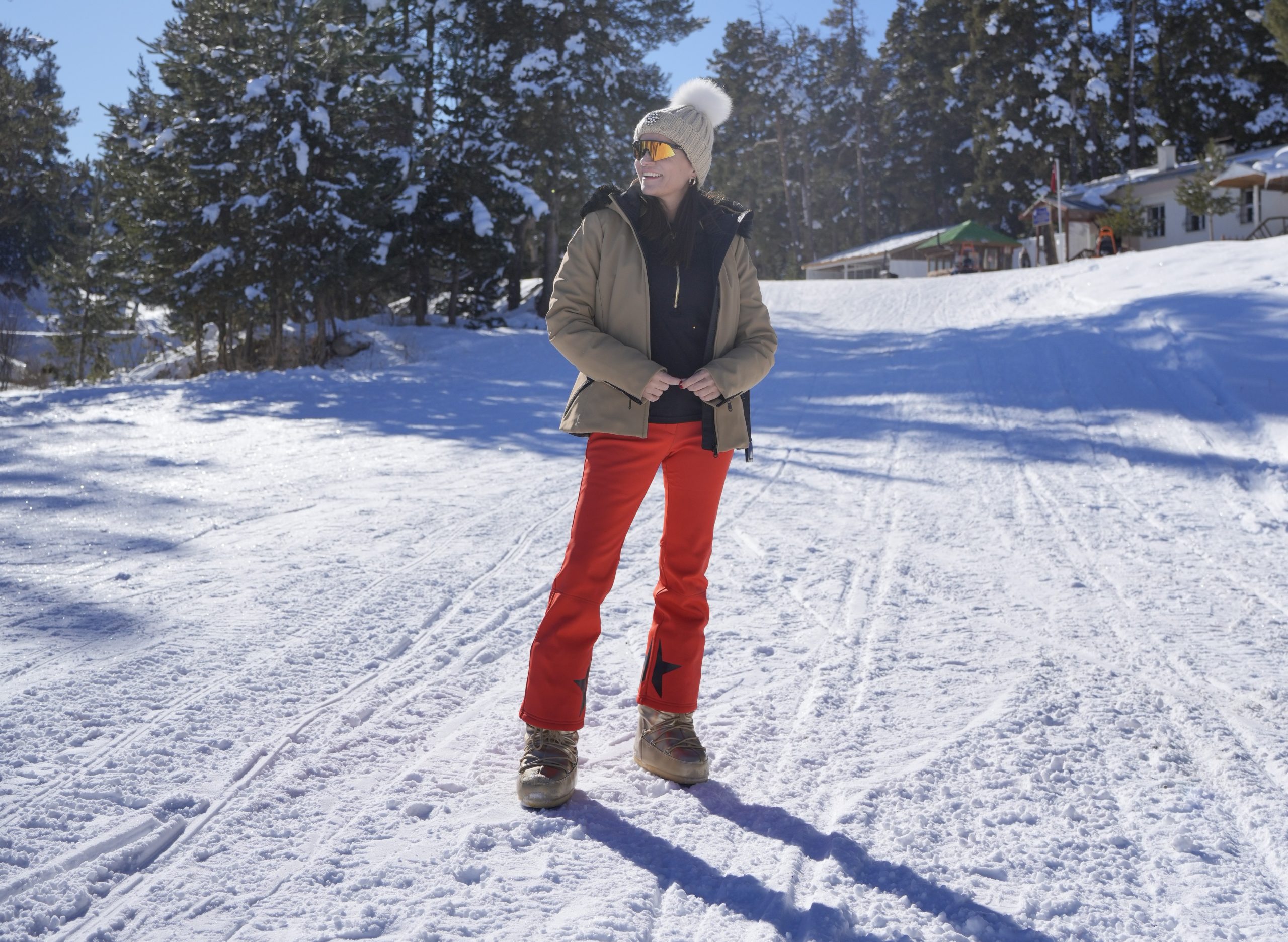 Ece Vahapoğlu, Ahu Çağdaş