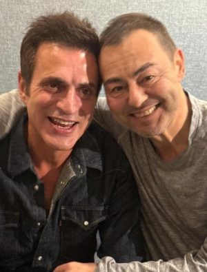 N’apim Tabiatım Böyle: İki Efsane Tek Parçada