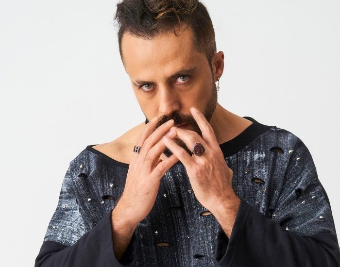 Bahadır Tatlıöz’den Yeni Albüme Güçlü Giriş: “Adam mı ki”