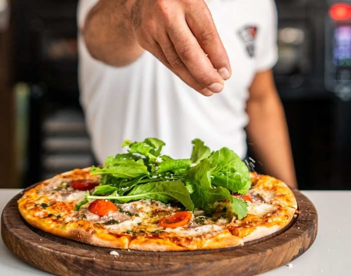 Helsinki Pizza: Köşeli Formda Hızlı ve Ekonomik Lezzet