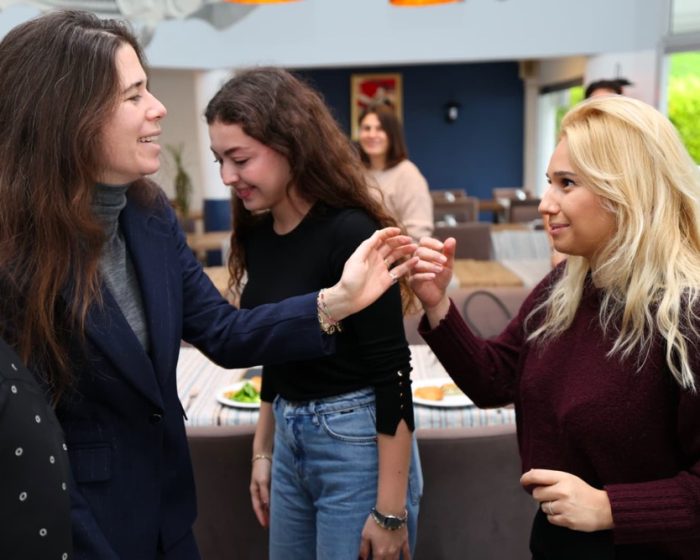 Çeşme’de Kadının İnsan Hakları Eğitim Programı Tamamlandı