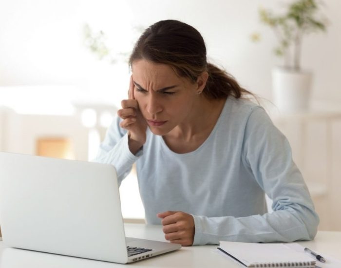 Uzun Süre Ekrana Bakmak Miyopiyi Artırıyor