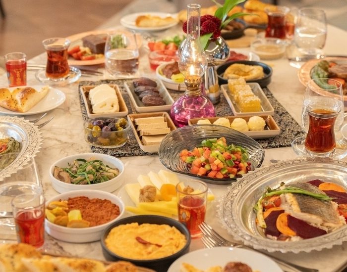 Geleneksel Lezzetler Modern Yorumlarla İftar Menüsünde