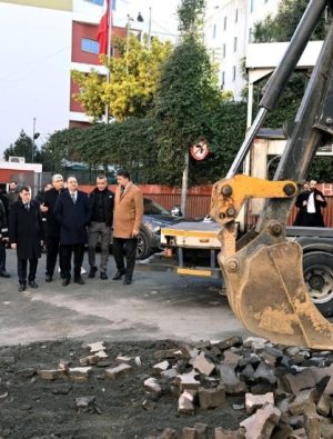 Yüzlerce Personel ile Kuştepe Sokakları Yenileniyor