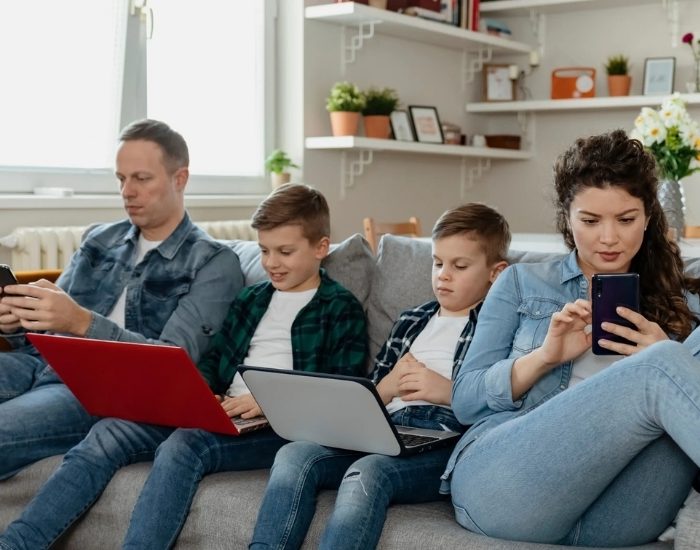 Dijital Çağın Görünmez Tehlikesi: Teknoloji Bağımlılığı