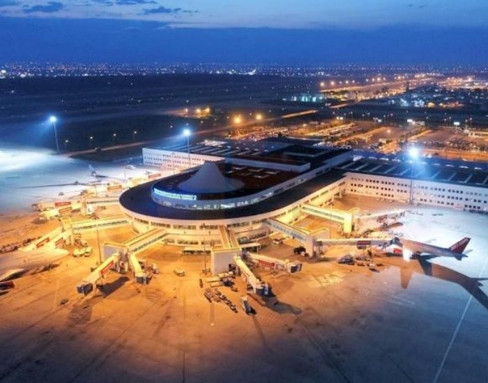 Antalya Havalimanı Nisan Ayında 2,3 Milyon Yolcuya Hizmet Verdi