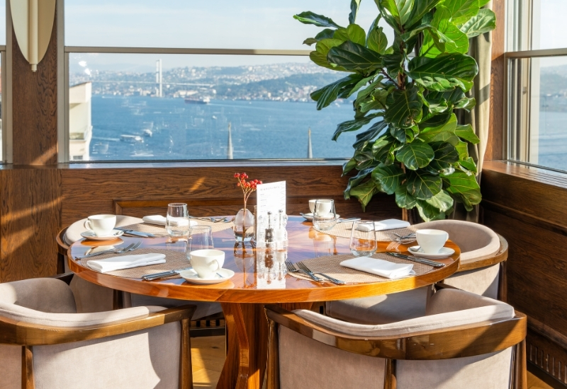 The Artisan Istanbul’da Anneler Günü’ne Özel Brunch