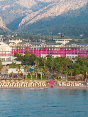 FashionTV Luxe Resort’te Bayram Tatiline Moda Dokunuşu