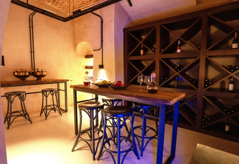 Karas Wine Bar Beyoğlu’nda Açıldı