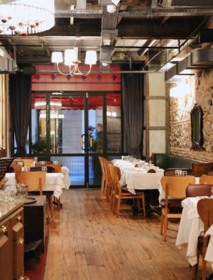 Beyoğlu’nda Meyhane Hafızasına Açılan Kapı