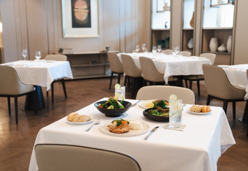 The Restaurant’ta Modern ve Rafine Öğle Deneyimi