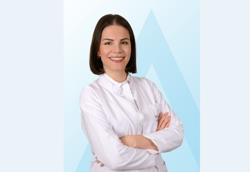 Dr. Elif Erol