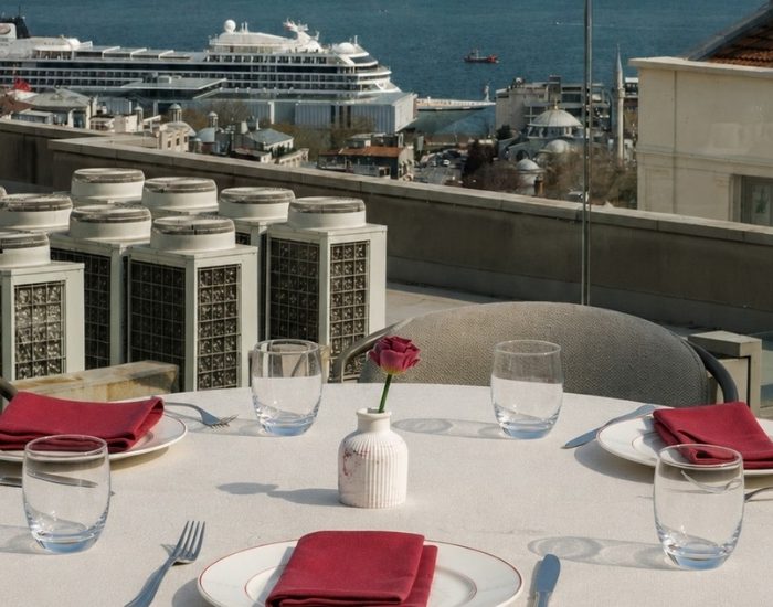 Sanat ve Lezzeti Buluşturan RHM Teras Restoran