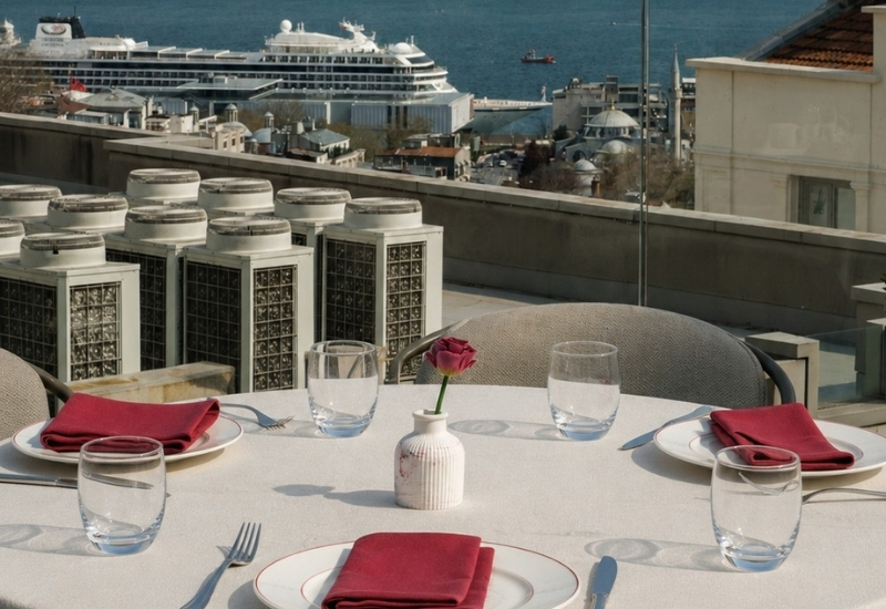 Sanat ve Lezzeti Buluşturan RHM Teras Restoran