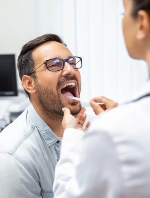 Bademcik kanseri erkeklerde yaklaşık 4 kat daha fazla görülüyor!