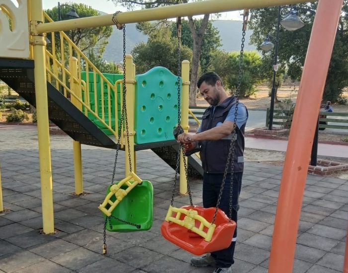 Çocuk Oyun Grupları ve Spor Alanları Yenileniyor