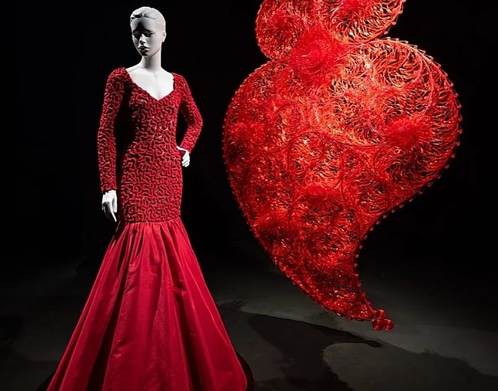 Valentino ve Joana Vasconcelos'tan Sanat ile Modanın Buluşması