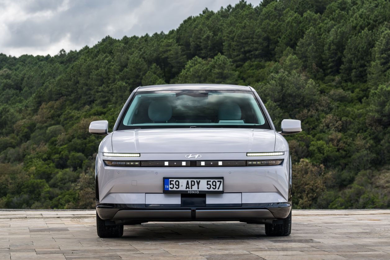 IONIQ 3