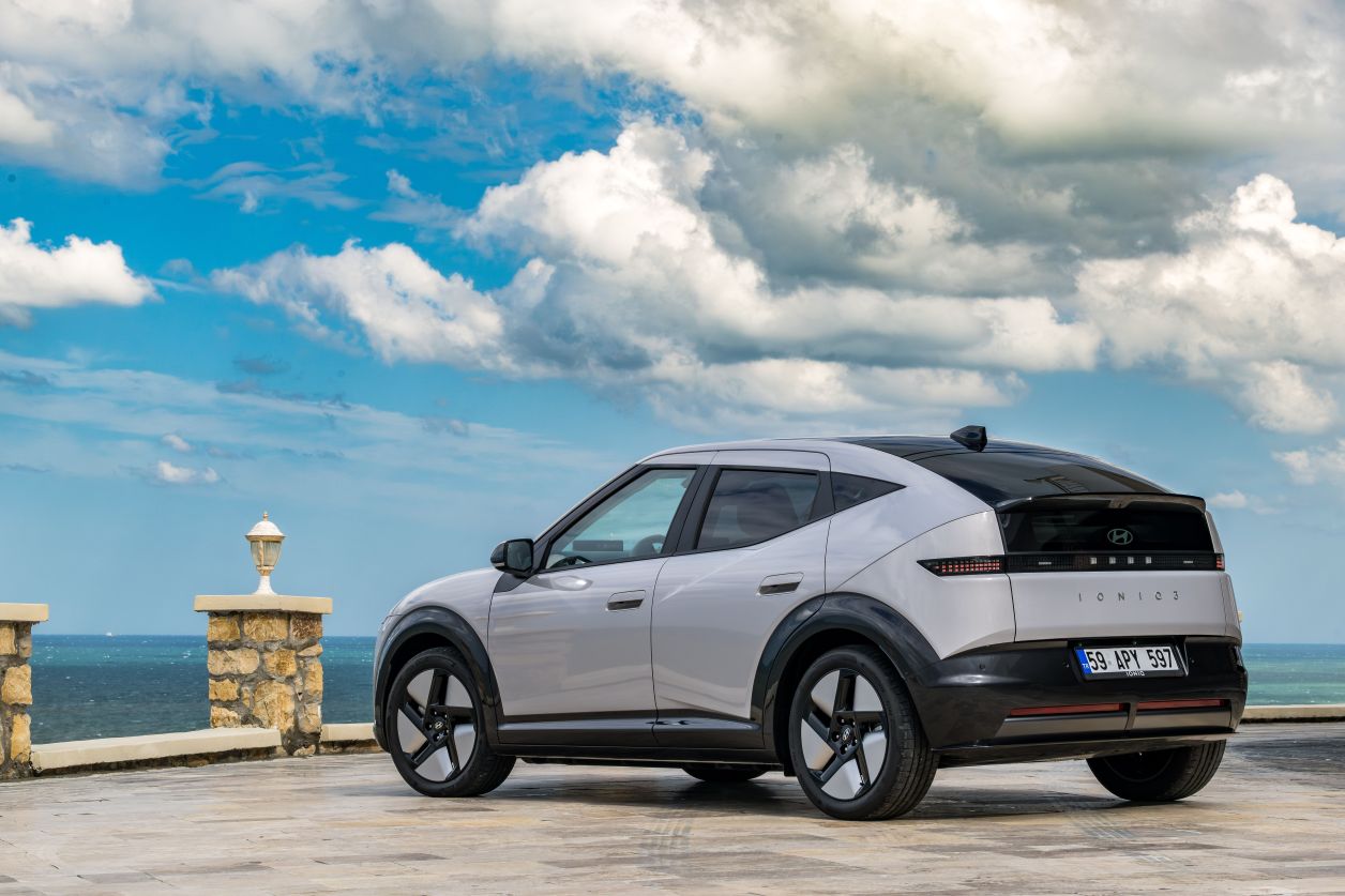 IONIQ 3