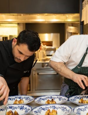 Aila’da İzmir ve İstanbul Mutfaklarını Buluşturan Four Hands Dinner