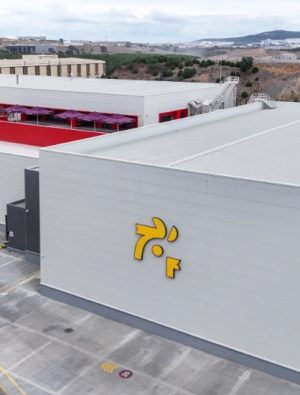 Türkiye’de faaliyet gösteren restoran zincirlerinden Tavuk Dünyası, Kocaeli'nin Gebze ilçesinde kurduğu ikinci üretim tesisini hizmete aldı.