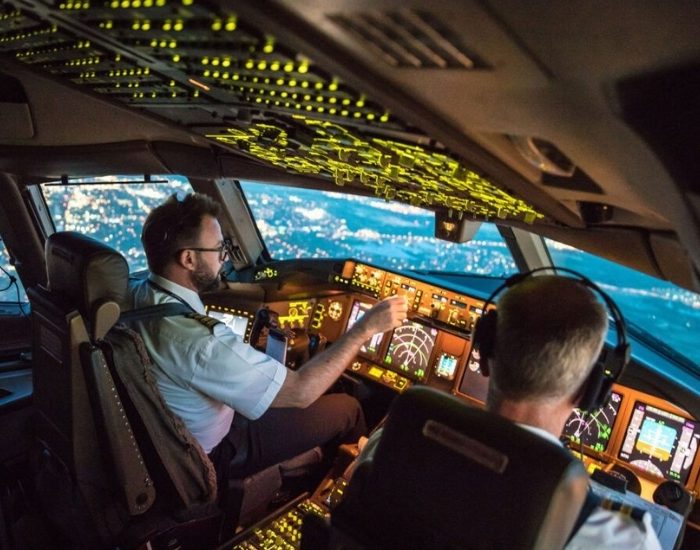 Uzun Uçuşlarda Pilotlar Nasıl Dinleniyor?